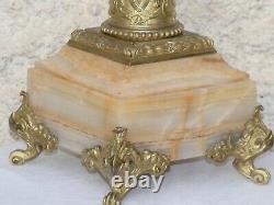 Lampe à pétrole d'époque Napoléon III 19e siècle en onyx, bronze doré et crista