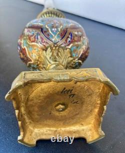 Lampe à pétrole en bronze et émail cloisonné ancien avec sa verrerie