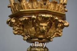 Lanterne en bronze doré du château de Versailles
