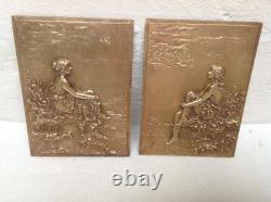 Léon Perzinka, 2 panneaux en Bronze Femmes Antiques XIXe