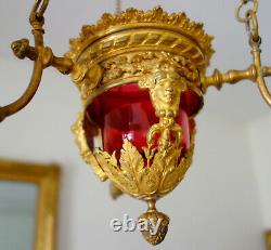Lustre en BRONZE DORE et CRISTAL rouge d'EPOQUE XIXe lampe de sanctuaire