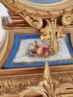 Magnifique Pendule En Bronze Doré Dans Le Gout De Sevres Époque Napoléon III