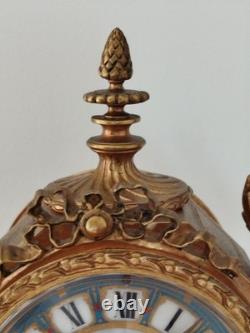 Magnifique Pendule En Bronze Doré Dans Le Gout De Sevres Époque Napoléon III