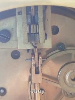 Magnifique Pendule En Bronze Doré Dans Le Gout De Sevres Époque Napoléon III