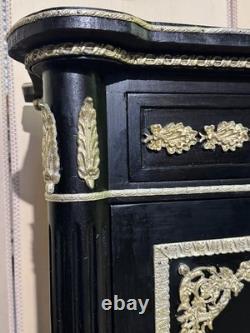 Meuble style Napoléon III Boulle en bois laqué et bronzes dorés