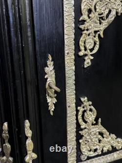 Meuble style Napoléon III Boulle en bois laqué et bronzes dorés