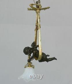 Minuscule lustre au bébé bronze doré Napoléon III