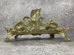 NÉCESSAIRE DE BUREAU. ENCRIER DOUBLE NAPOLÉON III. Bronze doré. Rocaille