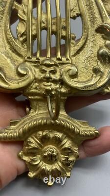 Ornement BRONZE XIX ème Médaillon de NAPOLÉON suspendu à une LYRE