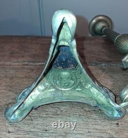 PAIRE DE PIQUE-CIERGES D'AUTEL SAINTE TRINITE EN LAITON OU BRONZE XIX ème S