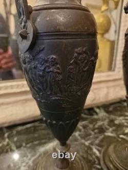 Paire D'aiguière En Bronze A Décor D'angelots Napoléon III