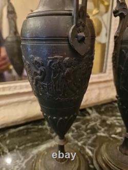 Paire D'aiguière En Bronze A Décor D'angelots Napoléon III