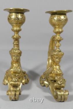 Paire De Bougeoirs Aux Sphinges En Bronze Doré, époque Napoléon III