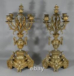 Paire De Chandeliers Napoléon III En Bronze Doré, Béliers Et Angelots, Style Lou
