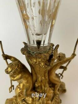 Paire De Cornets Napoleon III Bronze Dore Decor Ange Amour Ou Triton H3651