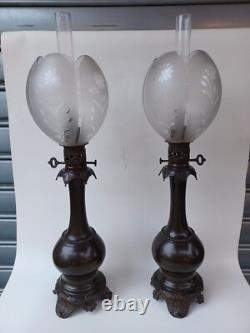 Paire De Lampe A Petrole En Bronze. D'époque Napoléon III, Vers 1860