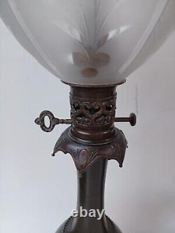 Paire De Lampe A Petrole En Bronze. D'époque Napoléon III, Vers 1860