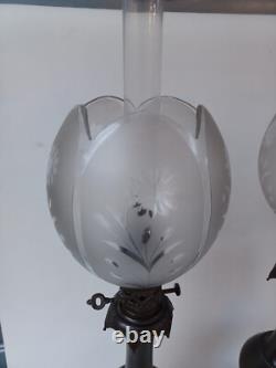 Paire De Lampe A Petrole En Bronze. D'époque Napoléon III, Vers 1860