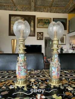 Paire De Lampes En Porcelaine De Canton Et Bronze Du XIXème Siècle