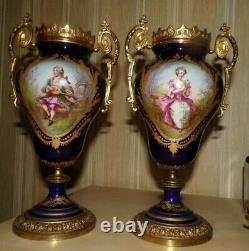 Paire De Vases Époque Napoléon III Porcelaine Bronze Doré