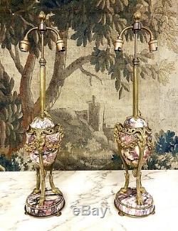 Paire Durnes En Marbre Et Bronze Doré, Napoléon III, Montées En Lampe