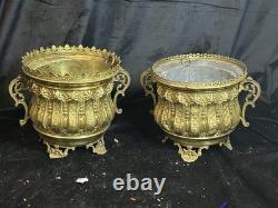 Paire de Jardinières en laiton repoussé et bronze doré Epoque Napoléon III