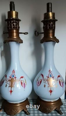 Paire de belles lampes à pétrole 19ème Napoléon III Faïence Bronze Laiton CA51