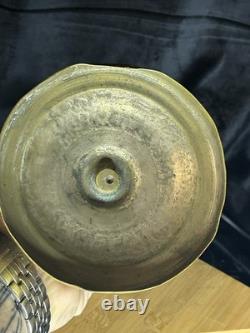 Paire de bougeoirs Napoléon III en bronze / laiton doré Décor à l'antique