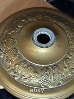 Paire de bougeoirs Napoléon III en bronze / laiton doré Décor à l'antique