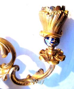 Paire de chandeliers Louis XV bougeoirs 2 feux, bronze et cloisonné Napoléon III
