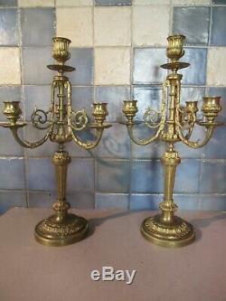 Paire de chandeliers en bronze fin XIXème début XXème. Ht 44cm. Poids 4kg les 2