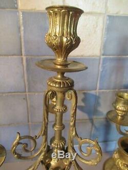 Paire de chandeliers en bronze fin XIXème début XXème. Ht 44cm. Poids 4kg les 2