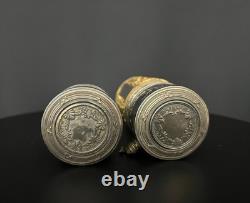 Paire de flacons vaporisateurs à parfum en cristal taillé et bronze doré