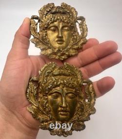Paire de mascarons décoratifs en bronze XIXe éléments de meubles