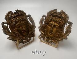 Paire de mascarons décoratifs en bronze XIXe éléments de meubles