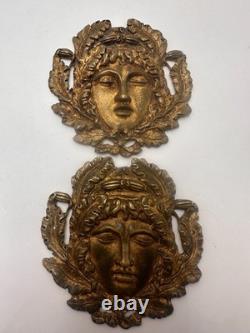 Paire de mascarons décoratifs en bronze XIXe éléments de meubles