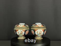 Paire de pots-pourris en porcelaine Imari montés en bronze, Japon, XIXe siècle