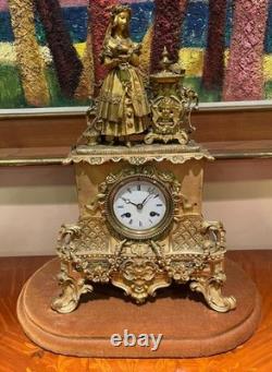 Pendule De Cheminée. Style Napoléon Iii. Bronze Doré. France. Xixe Siècle
