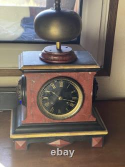 Pendule Napoléon III Marbre Rouge Et Noir Ornements Bronze