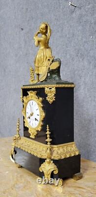 Pendule borne époque Napoléon III en marbre et bronze vers 1850