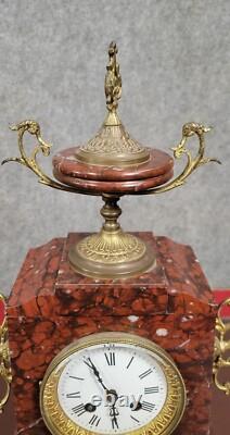 Pendule borne époque Napoléon III en marbre griotte et bronze doré vers 1880