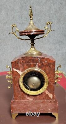 Pendule borne époque Napoléon III en marbre griotte et bronze doré vers 1880
