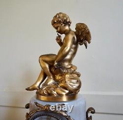 Pendule en bronze doré et onyx Napoléon III amour angelot putti