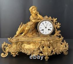 Pendule époque Napoleon III. Signature. A. ADAM. Dorure. Bronze France