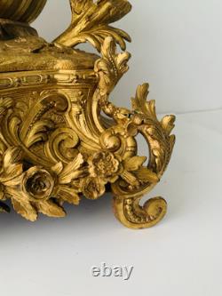 Pendule époque Napoleon III. Signature. A. ADAM. Dorure. Bronze France