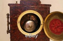 Pendule marbre rouge 19e Napoléon 3 cadran bronze doré style néo-gothique