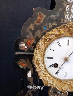 Pendule portique bois noirci marqueterie de laiton nacre. Napoléon III H 47cm