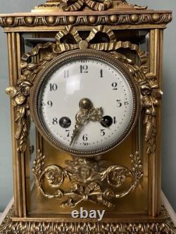 Pendule vitrée en bronze doré époque Napoléon III, BONNET & POTTIER