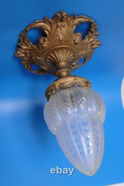 Plafonnier lustre obus en verre dépoli gravé XIXème support bronze Napoléon III