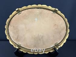 Plateau ovale en bronze ciselé et doré XIXe siècle